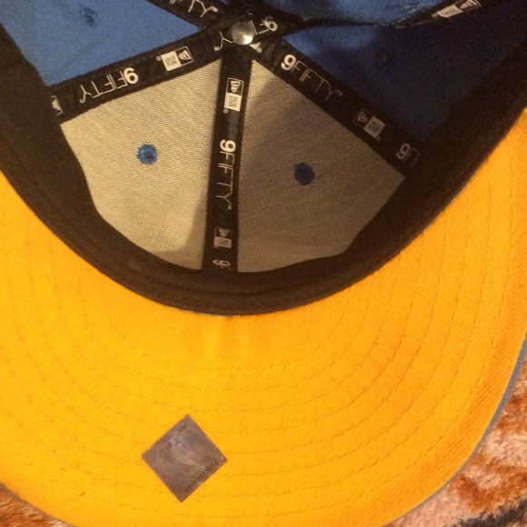 New Era hat - Picture 3 of 4